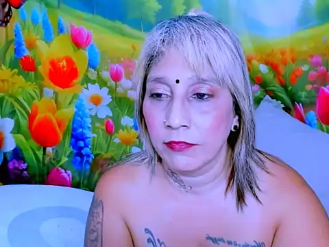 indianroxy webcam