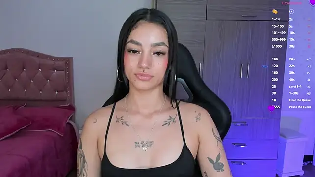 Lizzie_corner_v webcam