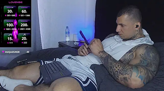 Shane_Clay webcam