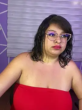 MiiaaJoness webcam