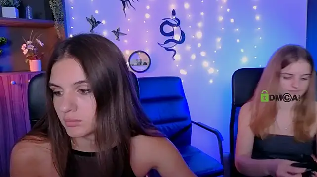 lisa_dark_ webcam