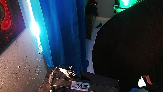 Mr_yisuzz webcam
