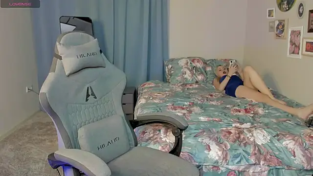 LaslyAngel webcam