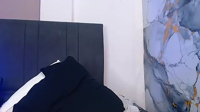Valentina_rhouse webcam