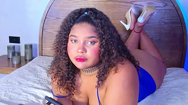 Isabellapierce big booty cameltoe cam