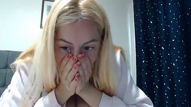 _karolynesyera_ webcam