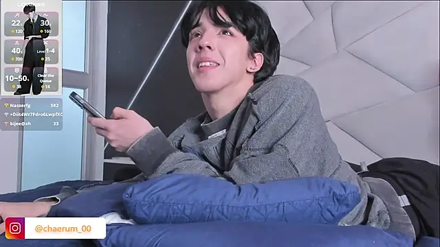 aerumchae (M twink) - 3 fingers in ass