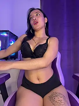 Kayle_11 live cam on StripChat