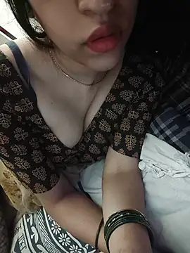 lavanya_sexyy (F milf) - Peticot with bra