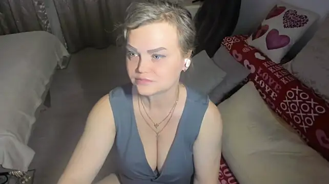 MildMature webcam