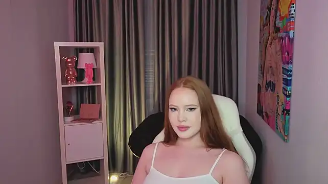 LucyPallmer live cam on StripChat