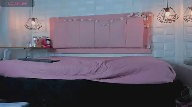 Mia_collins16 webcam