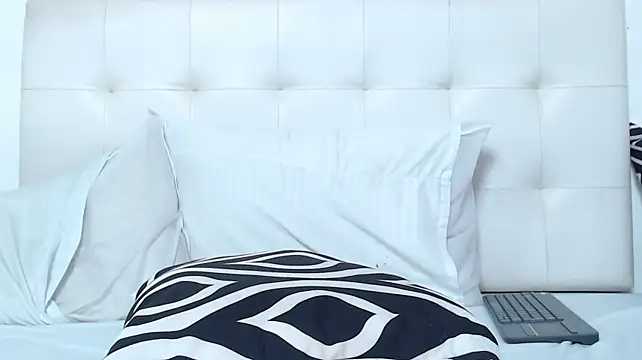 Vicky_Love_ live cam