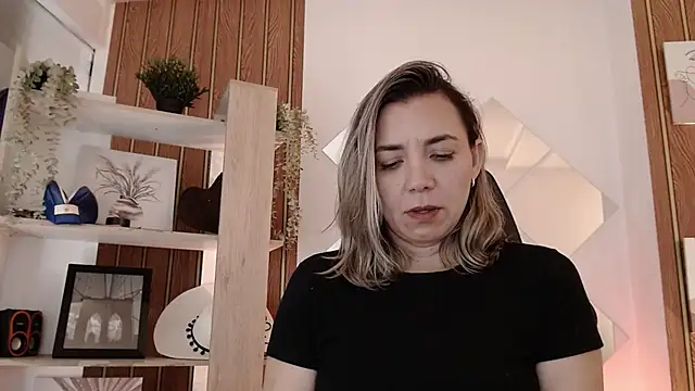 milfsecret69 live cam on StripChat