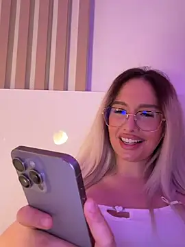 mollyxxx live cam on StripChat