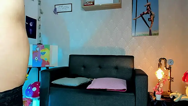 Alaia_Love77 webcam