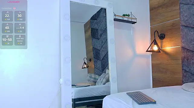 AnnieRouse__ webcam