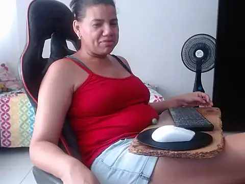Adriana_0312 webcam