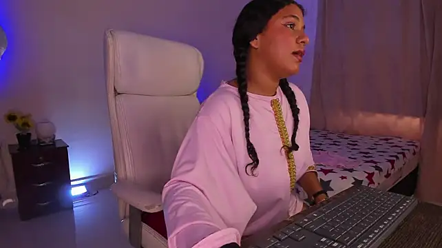 ShairaMassu webcam