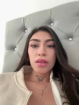 Bonny_Eva live cam on StripChat
