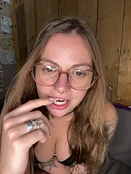Blueskydreammm live cam on StripChat