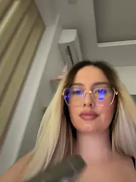 mollyxxx live cam on StripChat