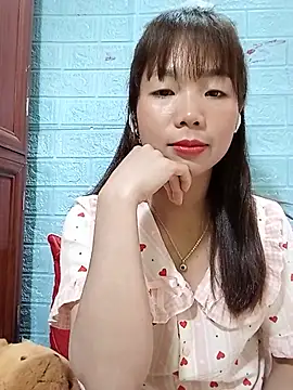 AmyLinee01 live cam on StripChat