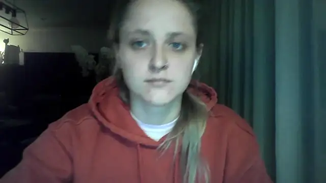 LeaWetGirl webcam