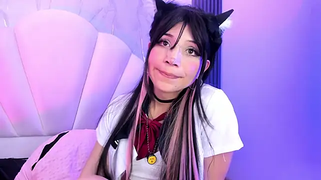 AliiceWonderland_ webcam
