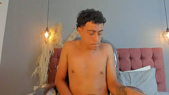 Lois_stone webcam