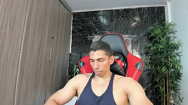 Erik_castle webcam