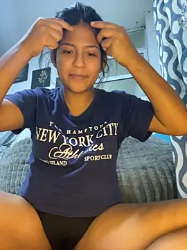 LeahBar webcam