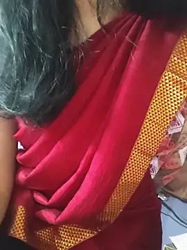 Diyatamil live cam on StripChat