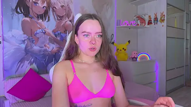 CheekySashaCharm live cam on StripChat