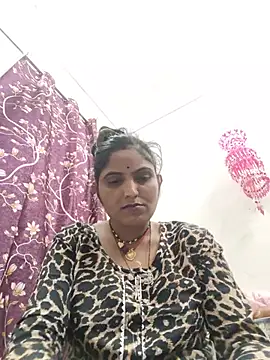 Radha_bhabi live cam on StripChat