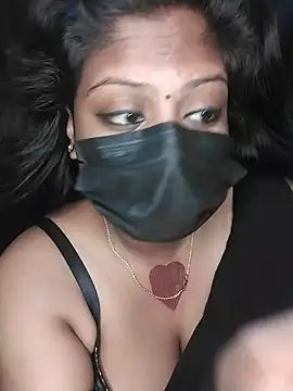 tamil_kanmani (F young) - Oil boobs show in live
