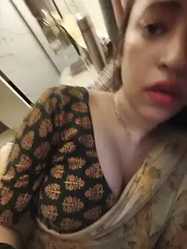 lavanya_sexyy (F milf) - Peticot with bra