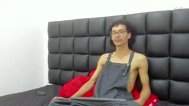 KittyStarmorbid webcam
