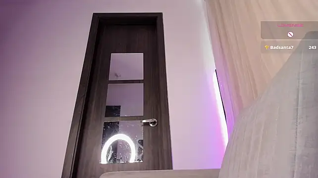 Lilily_lv live cam on StripChat
