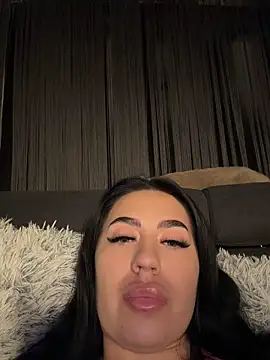 Andrestarr live cam on StripChat