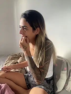 sabrinaneves live cam on StripChat