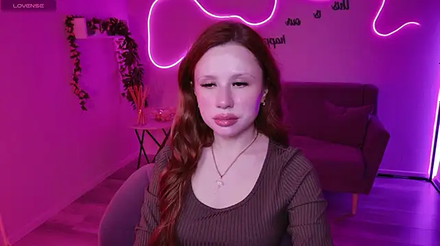 AuroraBabyDoll webcam