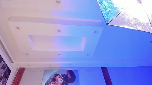 aliisson_cruz (F young) - Ass doggy twerk + Open close up cam