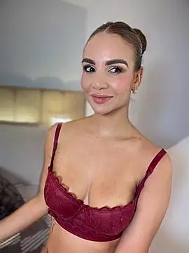 Lia_Brooks