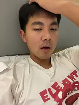 FF-7025 live cam on StripChat