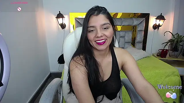issa__nassar live cam on StripChat