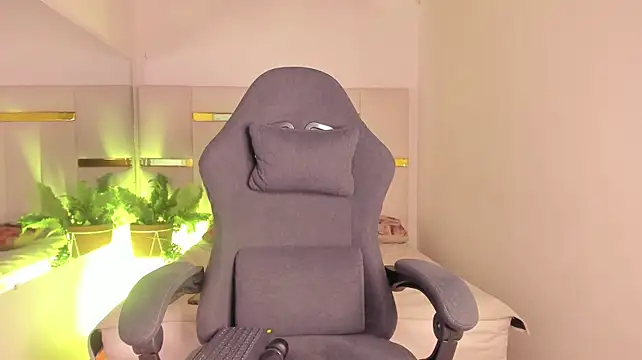 Karoll014 webcam
