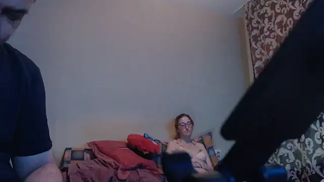 MoonedByEva2025 webcam