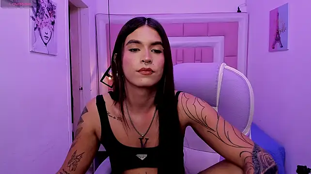 CryBabyVelvet webcam