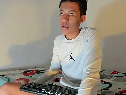 tefan-x10x live cam on StripChat